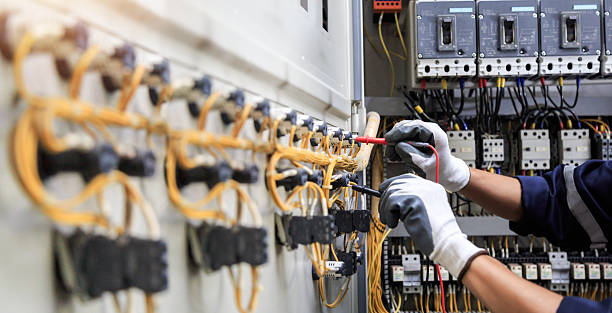 Professional Electrician technician working in South Elgin, IL